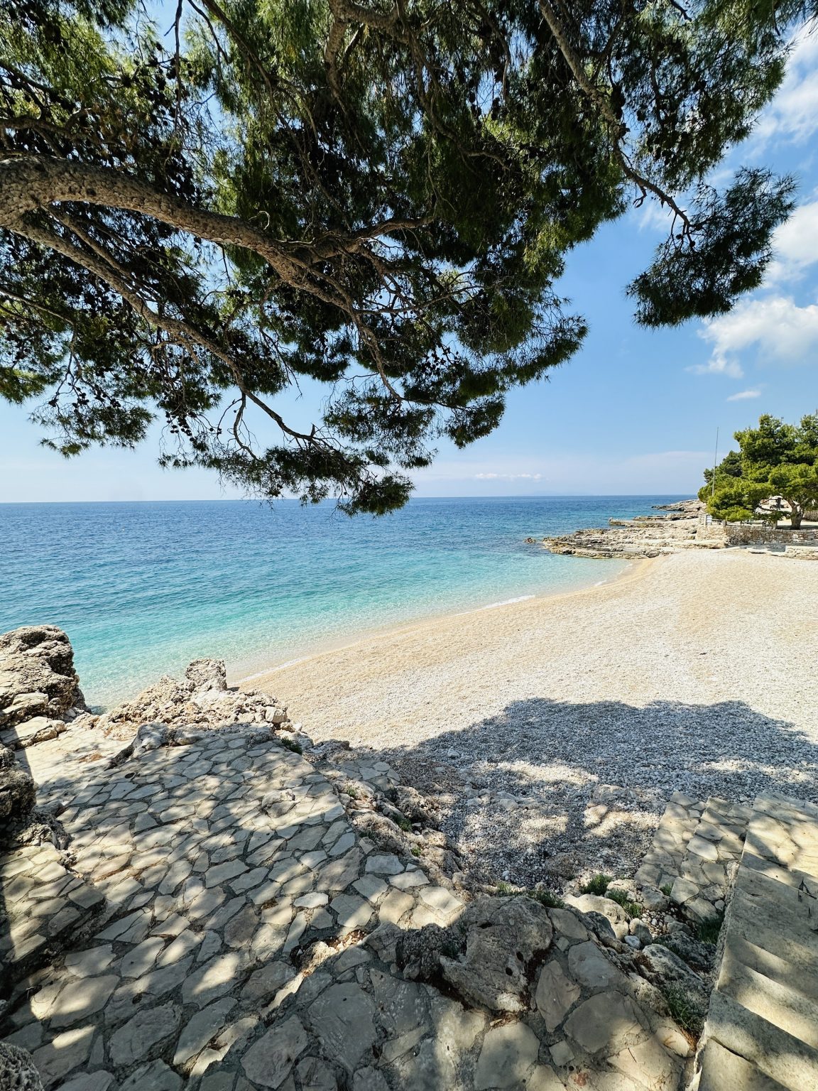 Türkisblauer Strand bei Ivan Dolac